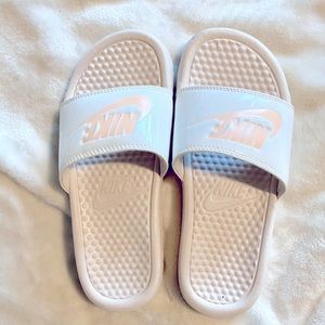 Nike slides
